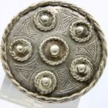 Sterling silver Celtic style shield brooch, D: 50 mm. P&P Group 1 (£14+VAT for the first lot and £