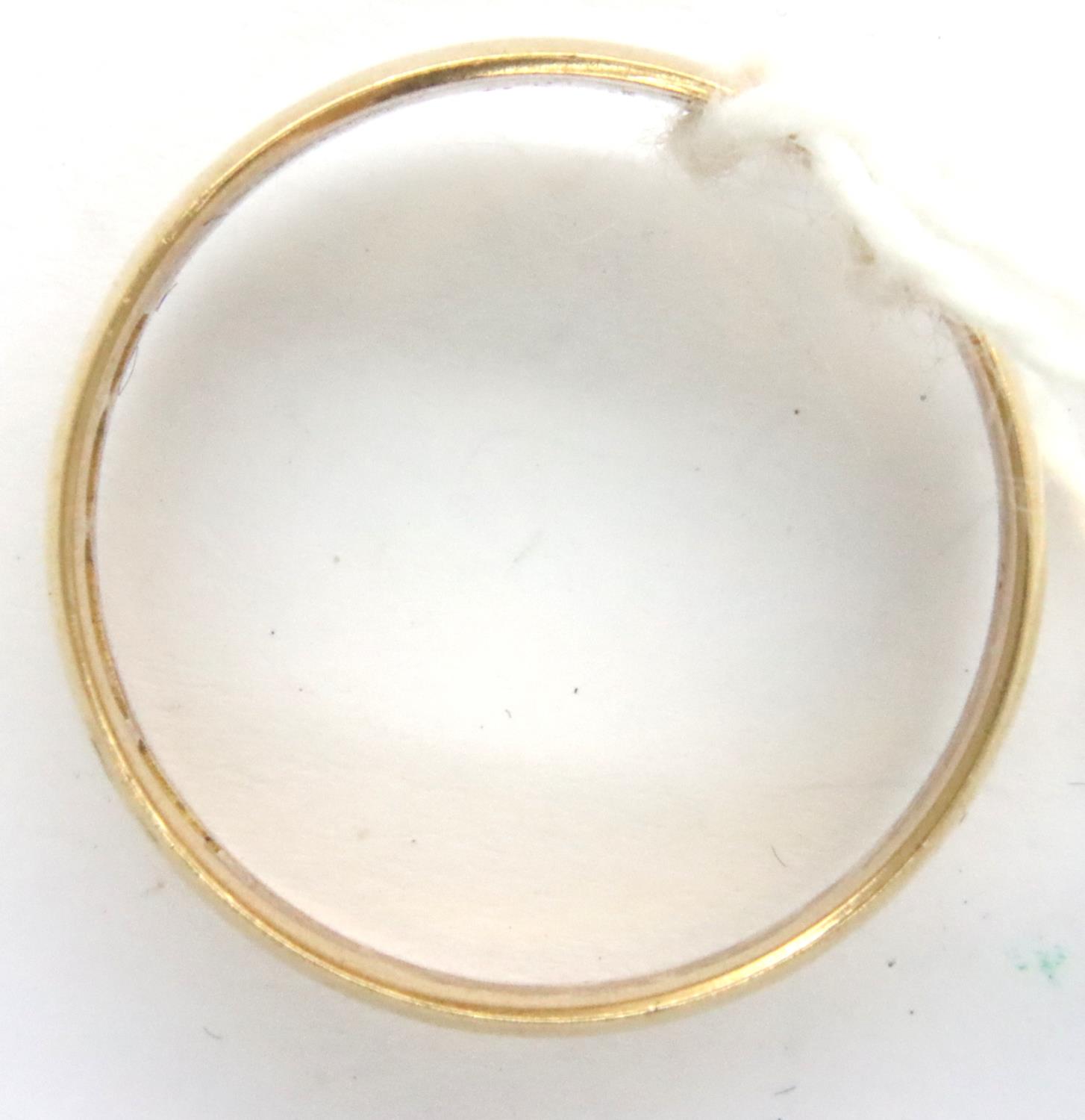 18ct gold wedding band, size O, 2.7g. P&P Group 1 (£14+VAT for the first lot and £1+VAT for - Image 2 of 3