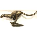 Bronzed cast iron sprinting cheetah, L: 30 cm. P&P Group 2 (£18+VAT for the first lot and £3+VAT for