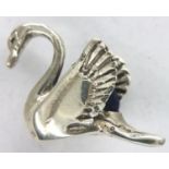 925 silver Swan pin cushion, L: 20 mm, 4.6g. P&P Group 1 (£14+VAT for the first lot and £1+VAT for