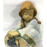 Lladro Gres seated girl, H: 19 cm, no cracks, chips or visible restoration. P&P Group 2 (£18+VAT for