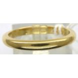 18ct gold wedding band, size P, 4.0g. P&P Group 1 (£14+VAT for the first lot and £1+VAT for