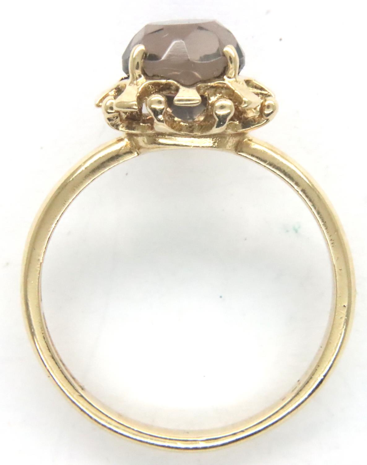 9ct gold smoky quartz solitaire ring, size N/O, 2.4g. P&P Group 1 (£14+VAT for the first lot and £ - Image 2 of 3