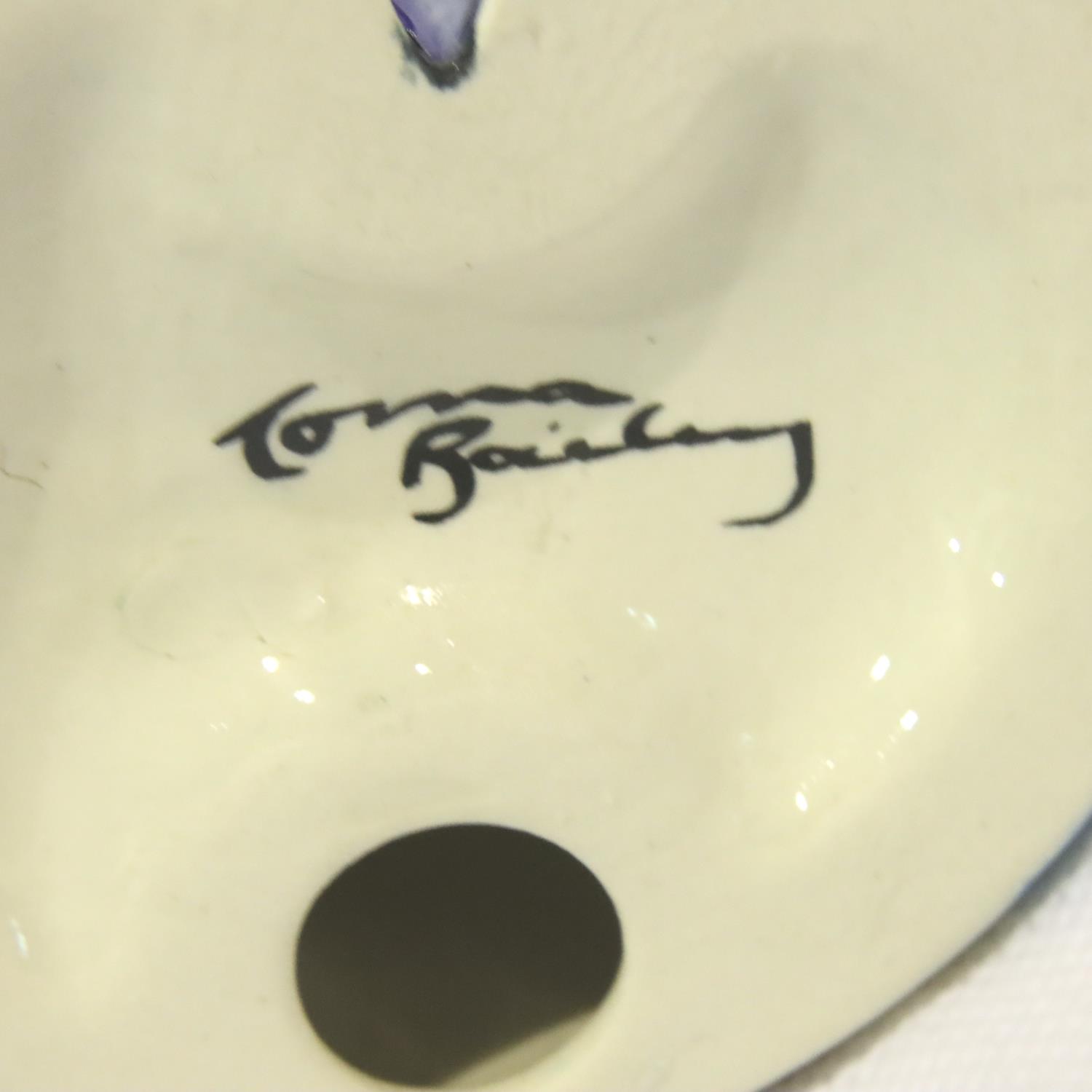 Lorna Bailey cat, Tad, H: 11 cm. No cracks, chips or visible restoration. P&P Group 1 (£14+VAT for - Image 2 of 2