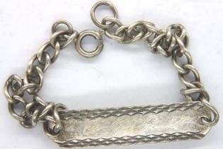 White metal ID bracelet with inscription, L: 18 cm, 7g. P&P Group 1 (£14+VAT for the first lot