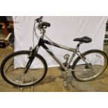 Raleigh ride 200 17 inch frame 24 speed front suspension bike. Not available for in-house P&P,