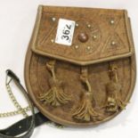 Vintage leather traditional Scottish sporran. P&P Group 1 (£14+VAT for the first lot and £1+VAT
