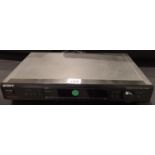 Sony FM stereo tuner model ST-SE500. P&P Group 3 (£25+VAT for the first lot and £5+VAT for