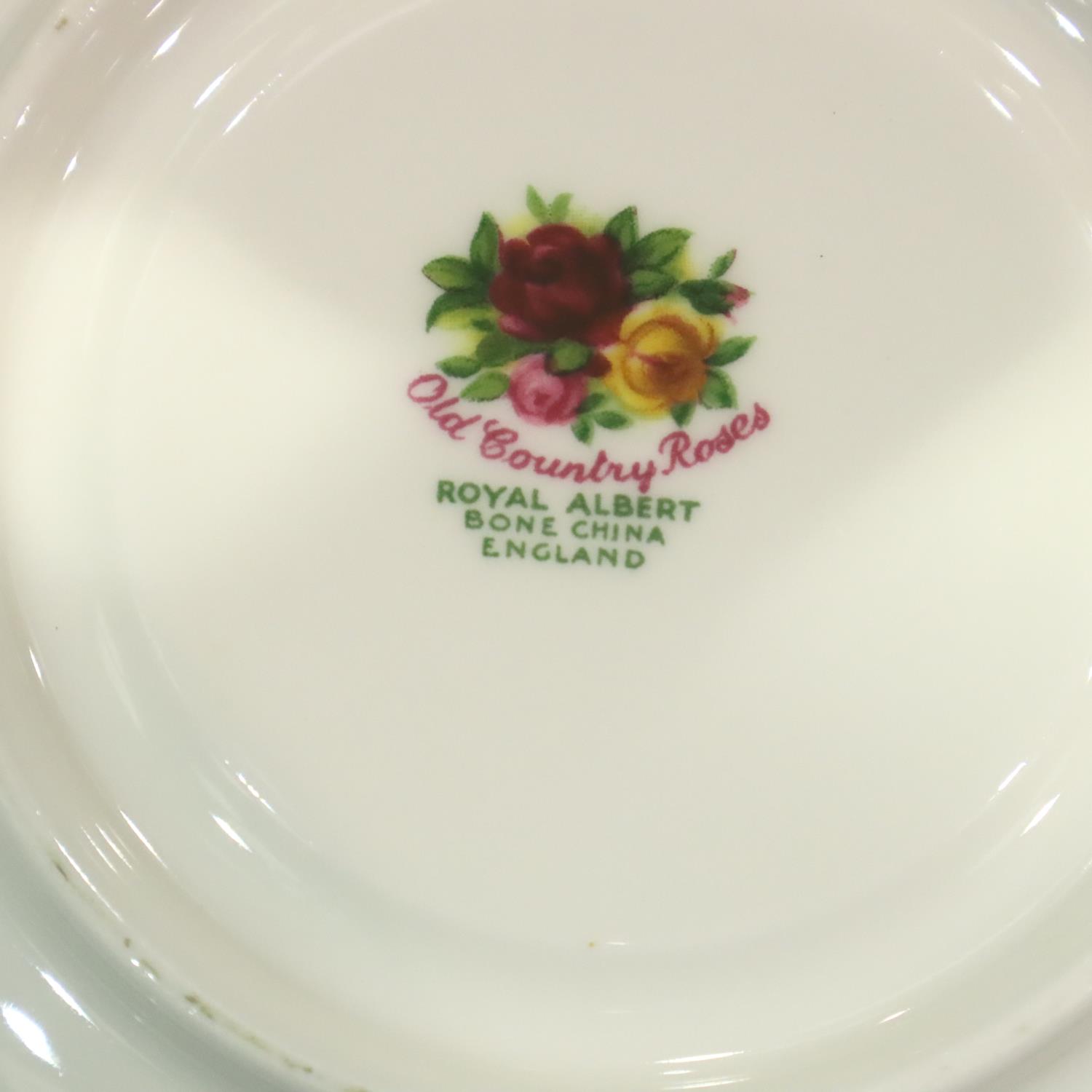 Twenty four pieces of Royal Albert tea and dinnerware in the Old Country Roses pattern, - Image 3 of 3