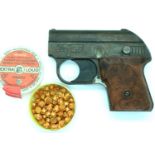 Record 6mm blank firing pistol with blanks. P&P Group 2 (£18+VAT for the first lot and £3+VAT for