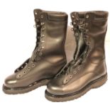 Five boxed pairs of unissued Italian military boots, sizes 39 x2, 48 x2, 46 (EU sizes). P&P Group