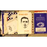 Quantity of mixed football programmes, mainly 1960. Approximately 350 in total. P&P Group 3 (£25+VAT