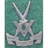 WWII British V Force Special Forces cap badge. P&P Group 1 (£14+VAT for the first lot and £1+VAT for