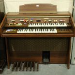 Technics U40 electric twin level organ with key pedals. Not available for in-house P&P, contact Paul