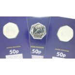 Triple coin Dinosaur series, uncirculated condition. P&P Group 1 (£14+VAT for the first lot and £1+