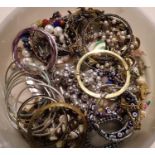 Selection of mixed costume jewellery. P&P Group 2 (£18+VAT for the first lot and £3+VAT for