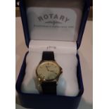 Boxed gents Rotary day date wristwatch on leather strap. P&P Group 1 (£14+VAT for the first lot