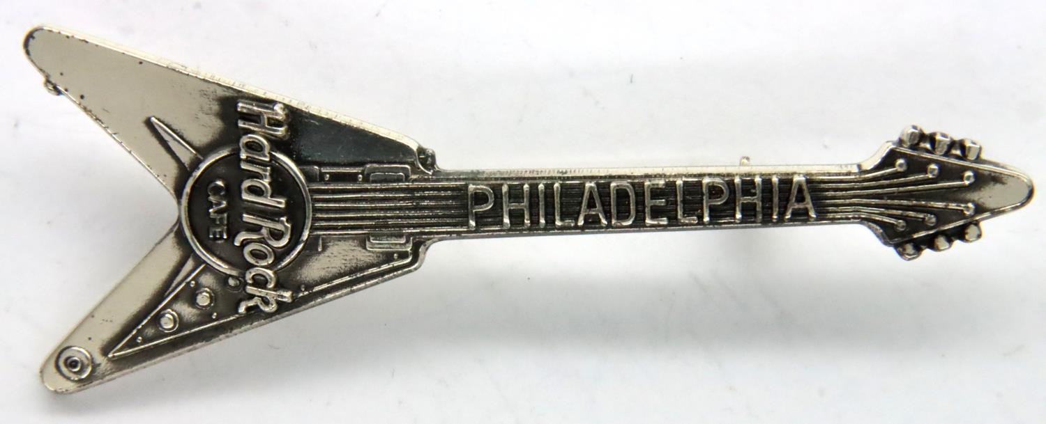 925 silver Hard Rock Philadelphia Cafe badge, boxed, L: 46 mm, 4g. P&P Group 1 (£14+VAT for the