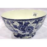Royal Bonn footed bowl in the Tokie pattern, D: 22 cm. P&P Group 3 (£25+VAT for the first lot and £