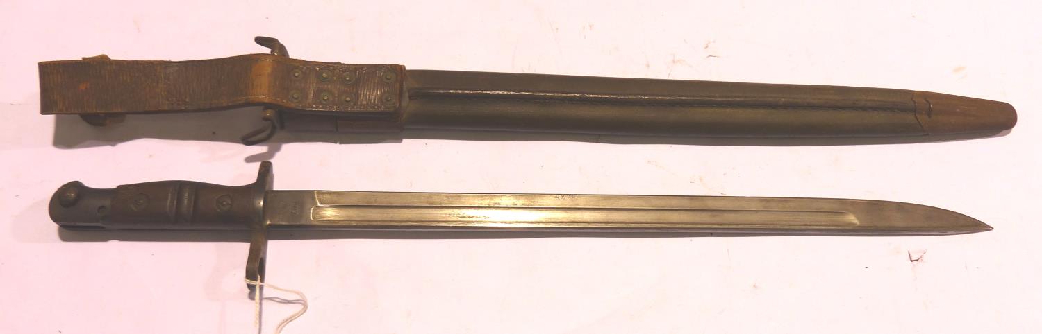American WWII Remington bayonet with scabbard and leather frog. P&P Group 3 (£25+VAT for the first - Image 2 of 5