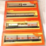 Four Triang Hornby freightliner wagons with various containers, R632, R633, R678, R719, in very good