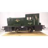 Triang 040 diesel shunter repainted Green, Late Crest, D2907, in very good condition, unboxed. P&P