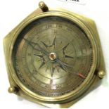 Brass sundial compass. P&P Group 1 (£14+VAT for the first lot and £1+VAT for subsequent lots)