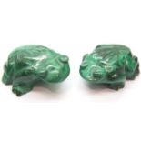 Pair of nephrite jade frogs, each L: 40 mm. P&P Group 1 (£14+VAT for the first lot and £1+VAT for