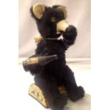 Battery operated Japanese Pepsi cola drinking bear; untested. Good to very good condition. P&P Group