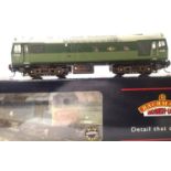 Bachmann 32-400 Class 25 diesel D7645, Two tone green, Late Crest, weathered, with paperwork and box
