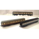 Three OO scale coaches; Lima, Mainline and Hornby. In very good condition and unboxed. P&P Group