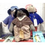Three Paddington bears by Gabrielle Designs and two Paddington books. P&P Group 1 (£14+VAT for the