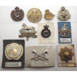 Ten WW1 and later British cap badges. P&P Group 1 (£14+VAT for the first lot and £1+VAT for