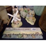 Collection of Lilliput lane type model cottages etc, no deeds or boxes. Not available for in-house