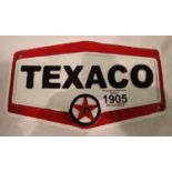 Cast iron Texaco hexagonal plaque, 22 x 14 cm. P&P Group 2 (£18+VAT for the first lot and £3+VAT for