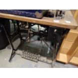 Vintage singer sewing machine table. Not available for in-house P&P, contact Paul O'Hea at Mailboxes