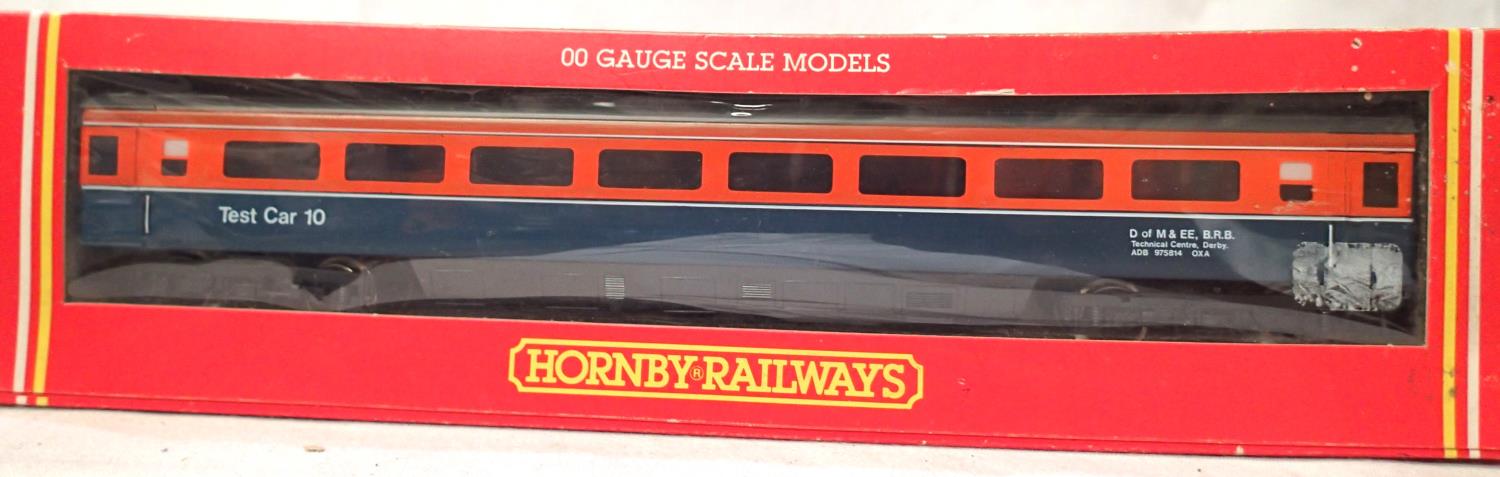 Hornby R426 BR MK3, test coach 10. In excellent condition, box with wear. P&P Group 1 (£14+VAT for