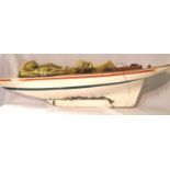 Large pond yacht, wood Hull, fitted some radio control, requires restoration, L: 130 cm. P&P Group 3
