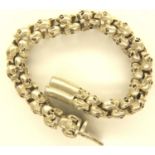 White metal skull bracelet, L: 20 cm. P&P Group 1 (£14+VAT for the first lot and £1+VAT for