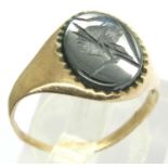 9ct gold intaglio ring, size S, 2.5g, misshapen. P&P Group 1 (£14+VAT for the first lot and £1+VAT