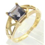 9ct gold iolite set ring, size N, 2.5g. P&P Group 1 (£14+VAT for the first lot and £1+VAT for