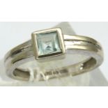 9ct gold ring set with aquamarine stone, size L, 1.9g. P&P Group 1 (£14+VAT for the first lot and £