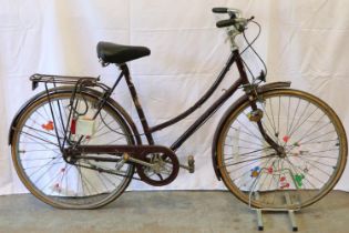 Ladies three speed Raleigh Cameo, 15 inch frame bike. Not available for in-house P&P, contact Paul