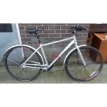 Dynamic Tempo shaft driven hybrid bike 18 inch frame. Not available for in-house P&P