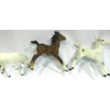 Three Beswick foals, largest H: 16 cm. No cracks, chips or visible restoration. P&P Group 2 (£18+VAT