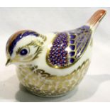 Royal Crown Derby firecrest with gold stopper, H: 50 mm. No cracks, chips or visible restoration.