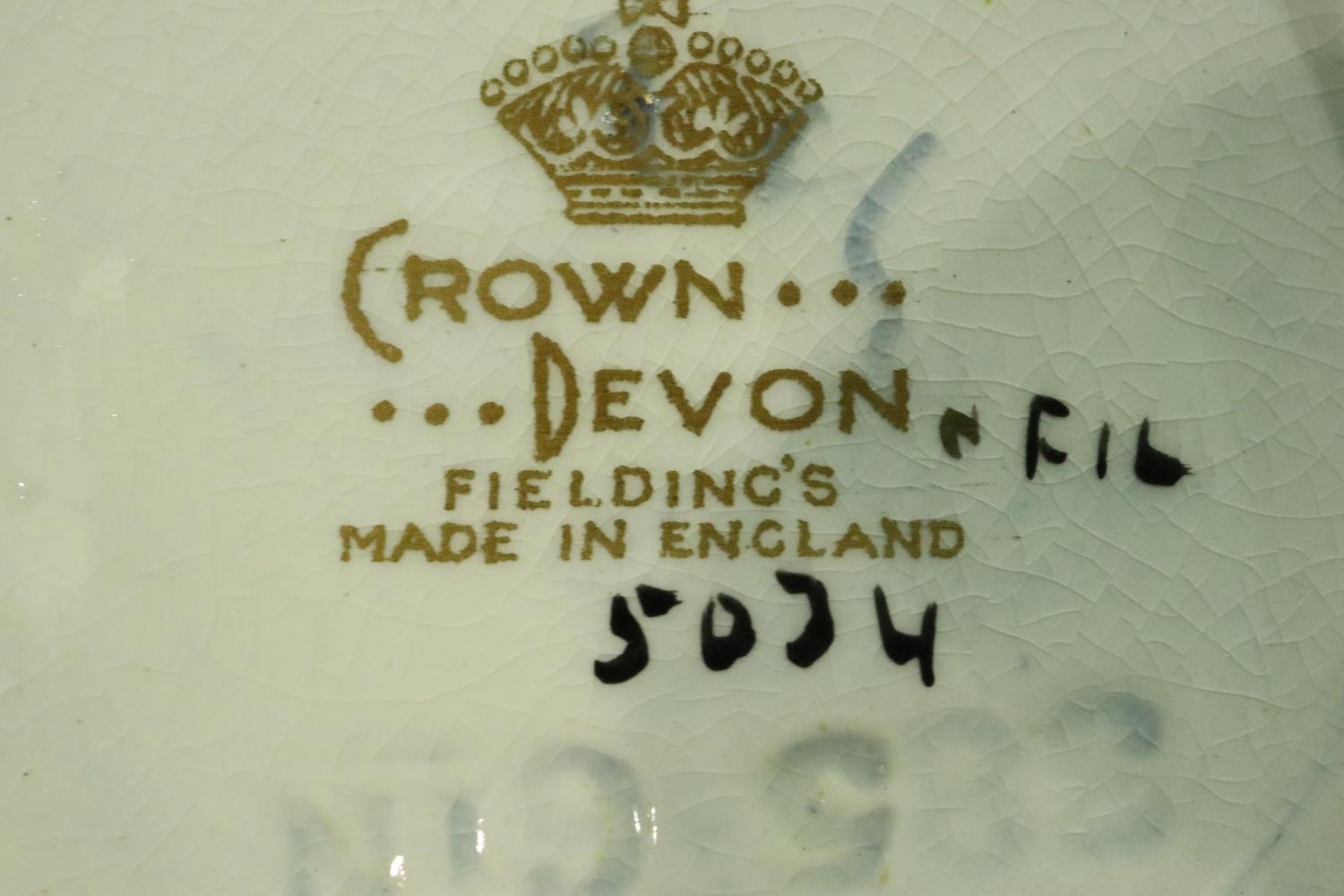 Two Crown Devon ceramics, largest H: 16 cm. No cracks, chips or visible restoration. P&P Group 2 (£ - Image 4 of 4