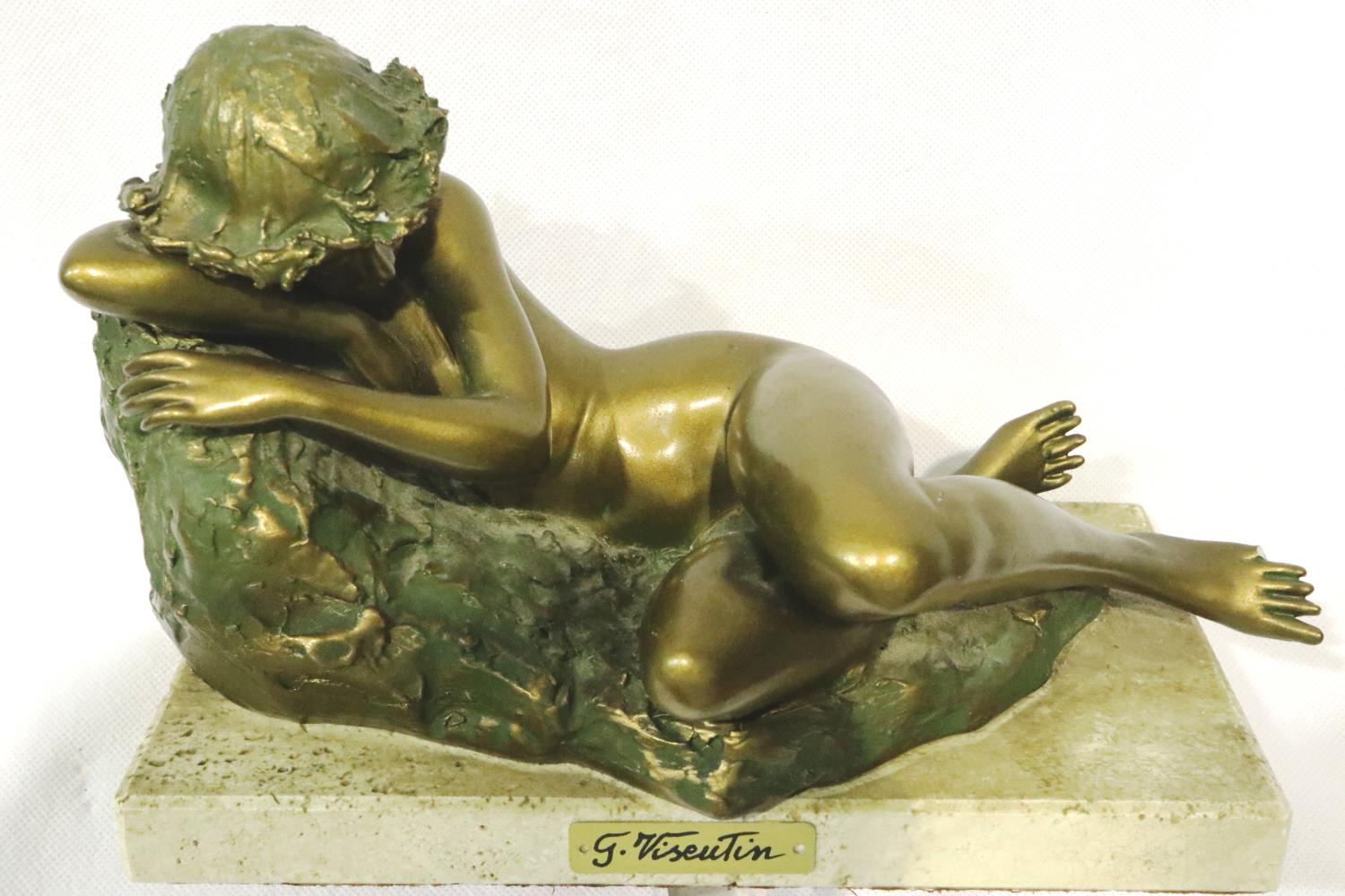 Bronzed figure of a nude female by G Viseutin, lacking a toe, L: 23 cm. P&P Group 2 (£18+VAT for the