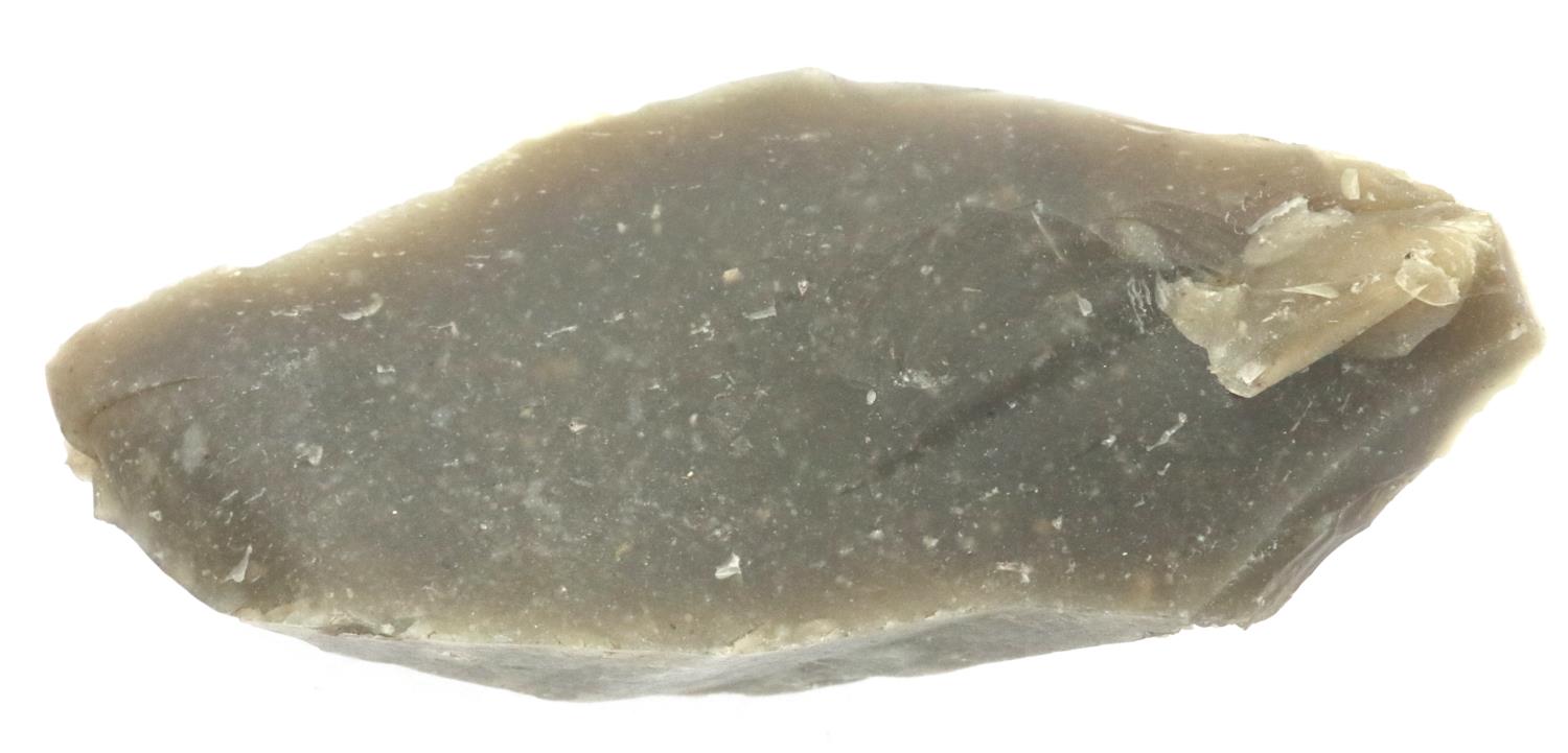 Stone Age Celtic Flint working tool, slicing/cutting, L: 48 mm. P&P Group 0 (£5+VAT for the first - Bild 2 aus 2