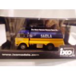 1/43 scale 1966 Fiat 682N tanker in Sacla Livery, in excellent condition, boxed. P&P Group 1 (£14+